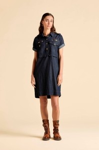 Denimowa sukienka o luźniejszym kroju