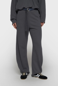 Damskie spodnie banana fit